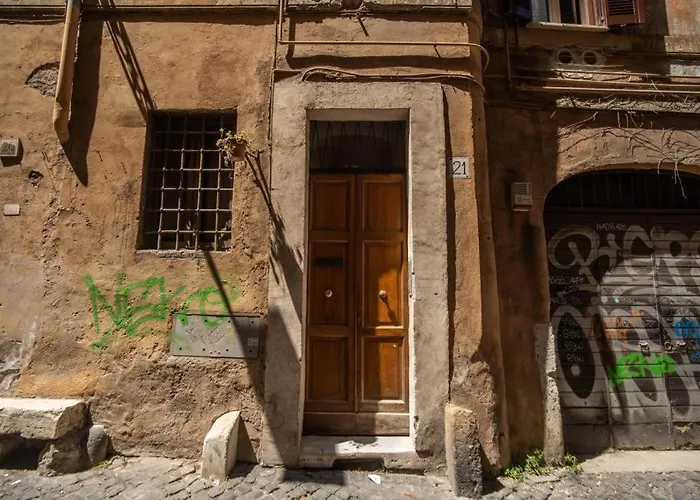 Maison Del Colosseo Apartment Rome
